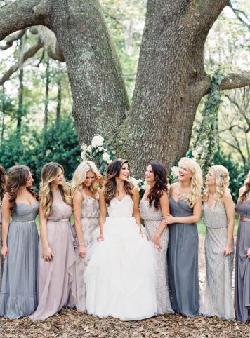 bride-and-her-bridesmaids